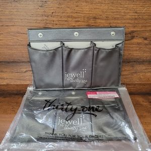 Thirty-One Triple Slit Pockets